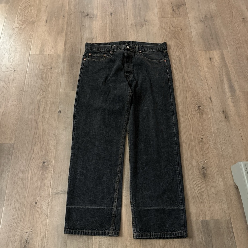 Black Levi’s 501s